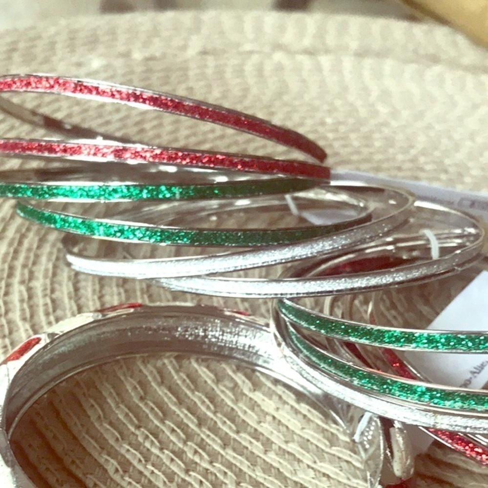 Set of 6 bracelets, wear separately year-round